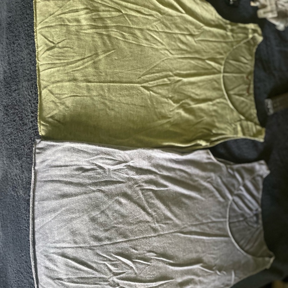 Thin t tops, great material. I have one green and one light blue.